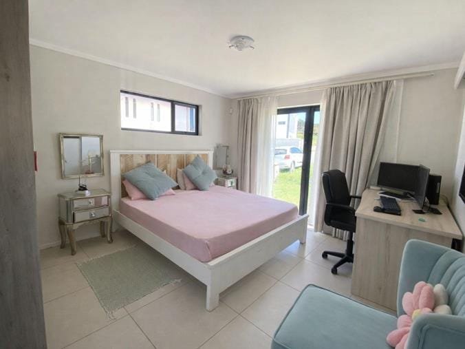 3 Bedroom Property for Sale in Nahoon Valley Park Eastern Cape